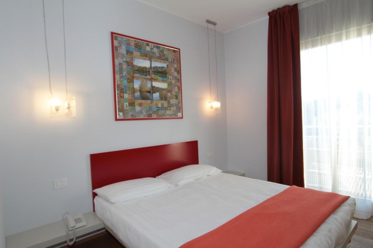 Hotel La Sosta Cisano Bergamasco ภายนอก รูปภาพ